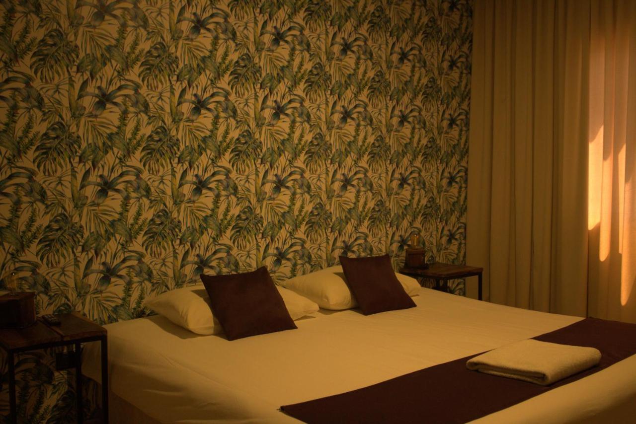 City Hotel Posadas Ngoại thất bức ảnh