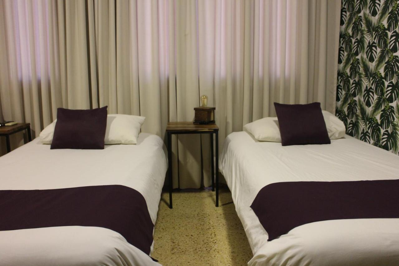 City Hotel Posadas Ngoại thất bức ảnh